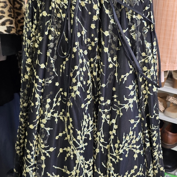 Blondie Nites Black and Gold Prom Dress - Picture 5 of 5